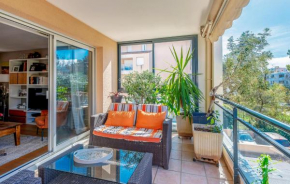 Nice Apartment In Marseille With Kitchen